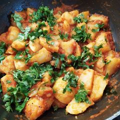 A picture of Lasaniya bataka # Spicy potato# Garlic potato.