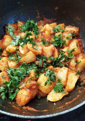 A picture of Lasaniya bataka # Spicy potato# Garlic potato.