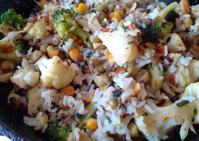 Quieres hacer arroz de coliflor o arroz de brócoli?Descubre cómo