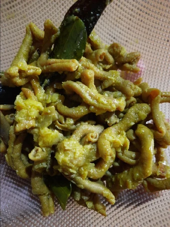 Langkah Gampang Membuat Resep Usus ayam bumbu kuning yummy yang Bikin Ngiler Anti Ribet, Mantap