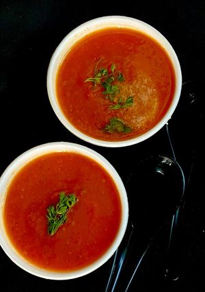 टोमॅटो सूप (tomato soup recipe in Hindi) रेसिपी मुख्य फोटो