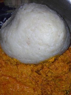 A picture of Egusi and tuwo.