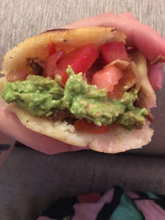 Una foto de Arepas con relleno de lomo al vino desmenuzado