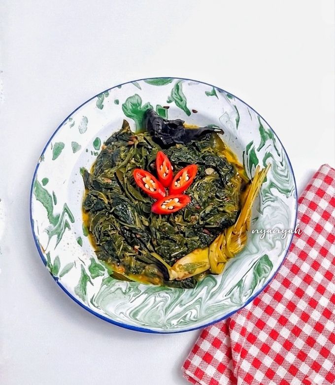 Foto resep Tumis Daun Singkong Terasi Pedas