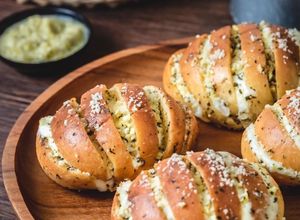 Foto resep Korean garlic bread with double cheese