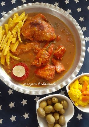 عکسی از دستور خورشت مرغ با رب ذغال اخته