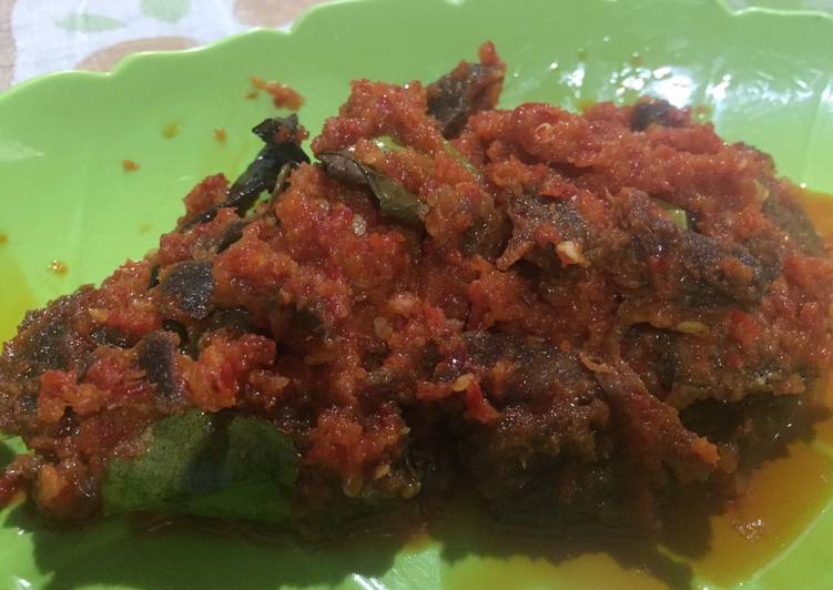 Daging dendeng balado