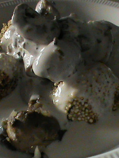 Una foto de Albóndigas de quinoa en salsa "Bechamel" cero gluten, cero huevo