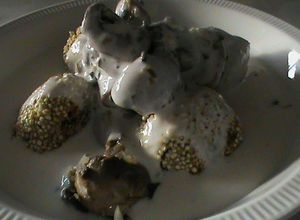 Una foto de Albóndigas de quinoa en salsa "Bechamel" cero gluten, cero huevo