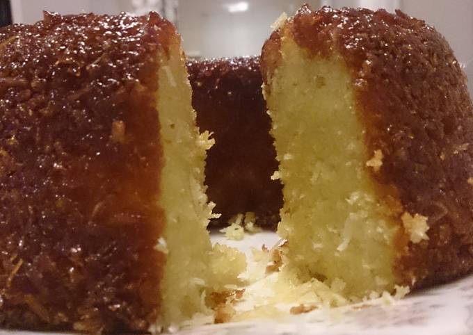 Receita - Como fazer bolo de mandioca ralada simples e rápido