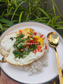 Foto resep Nasi Telur Ceplok Daun Bawang
