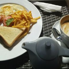 A picture of My heavy breakfast #my eldy breakfast.