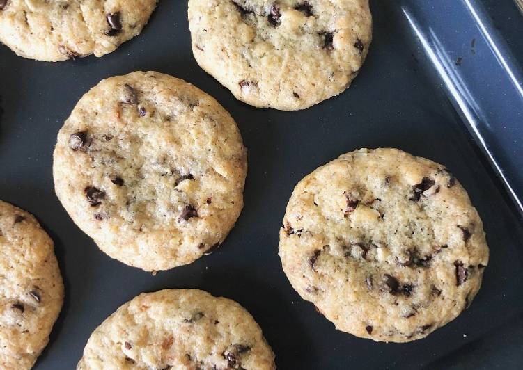 Simple Way to Prepare Super Quick Homemade Chocolate Filled Chocolate Chip Cookies