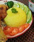 Cơm gà xối mỡ giòn rụm