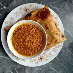 A picture of Moung Dal.