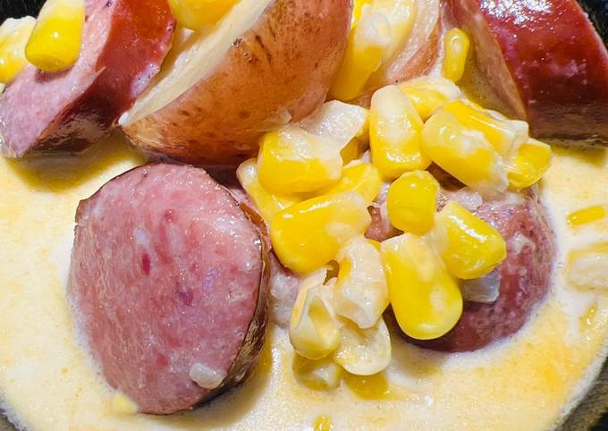 Chunky Smoked Sausage Corn 🌽 Chowder