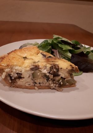 Une photo de Quiche épaisse aux légumes