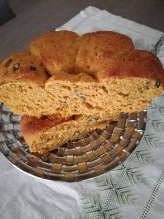 Foto di Pane di zucca con noci #cookpad#ciaksicucina