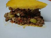 Una foto de pastel de polenta