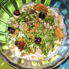 A picture of Brinjal Dahi Bara.