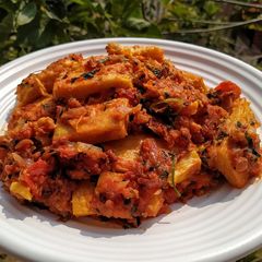 A picture of Besan tikka masala.