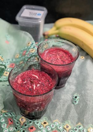 A picture of Beetroot Banana smoothie.