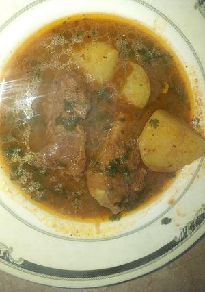 A picture of Yakhny wala aloo gosht.