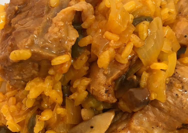 Arroz con costillas (paella)