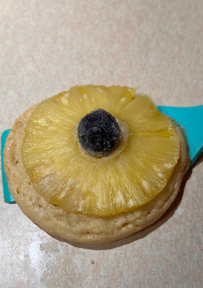 A picture of Pineapple Upside Sugar Cookies.