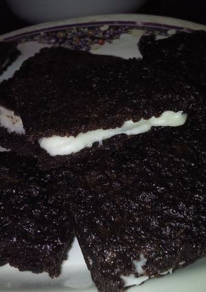 Una foto de Galletitas de chocolate rellenas