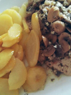Una foto de Filete de pollo con champiñones