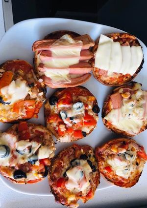 O poză a rețetei Mini pizza din chifle.