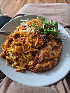 A picture of Macaroni bolegnese.