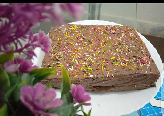 Birthday cake for a beautiful mom! - Wisteria Cakes by Samina | Facebook