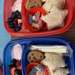 A picture of 4th of July Lunch.