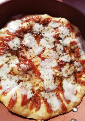 Serpenyős pizza🍕🍕🍕 recept fotója