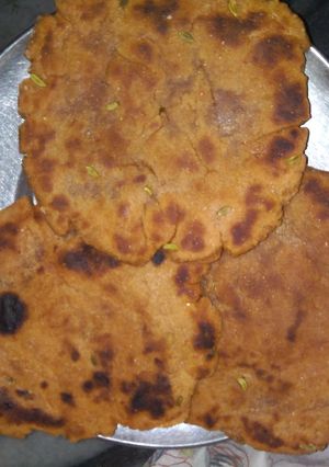 A picture of Meethi Roti (Gur ki Roti).