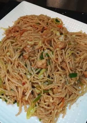 A picture of Spicy vegetable chicken chowmin.
