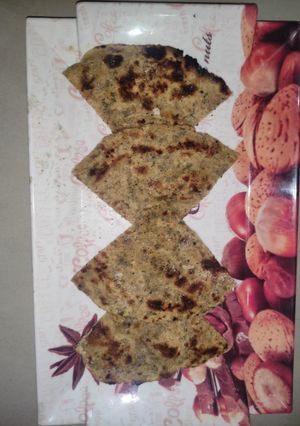 लच्छेदार मेथी पराठा (lachedar methi paratha recipe in Hindi) रेसिपी मुख्य फोटो