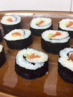 Una foto de Sushi casero🍣🍱