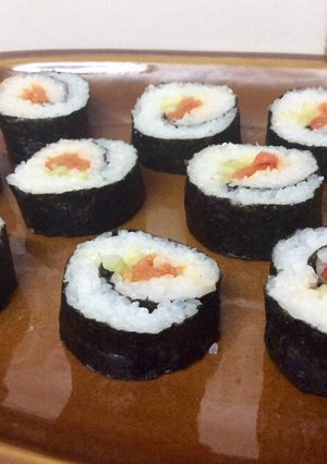 Una foto de Sushi casero🍣🍱