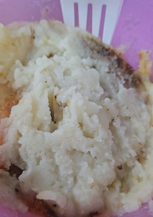 Una foto de Medallón de Pollo con Puré de Papa