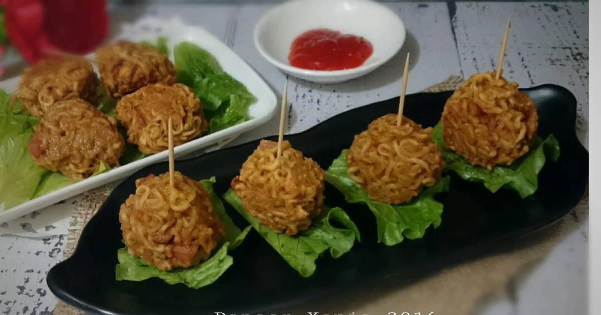 Resep Bola Bola Mie Sosis oleh Retno Nia Sari {Xenia's