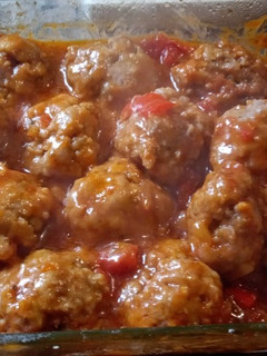 Una foto de Albondigas horneadas en salsa roja