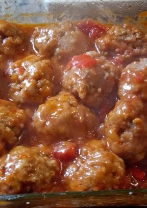Una foto de Albondigas horneadas en salsa roja