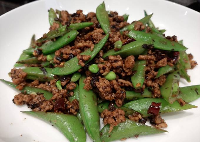 Sugar Snaps Stir Fried with Mince and Fermented Black Beans