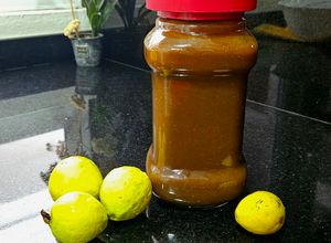 Una foto de Mermelada de Guayaba Casera (con azúcar mascabado)