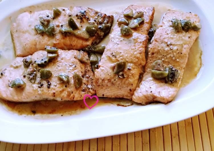 Salmão com Molho de Alcaparras