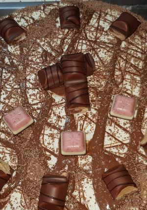 Kinder bueno torta recept fotója
