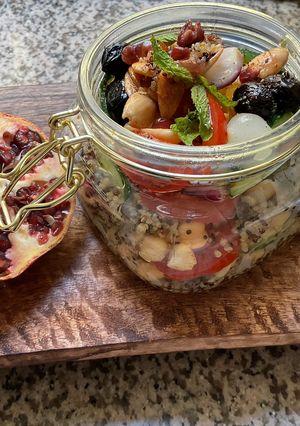 Une photo de 🫜poke 🌿bowl 🥗healthy 🥒🥙💼💻
